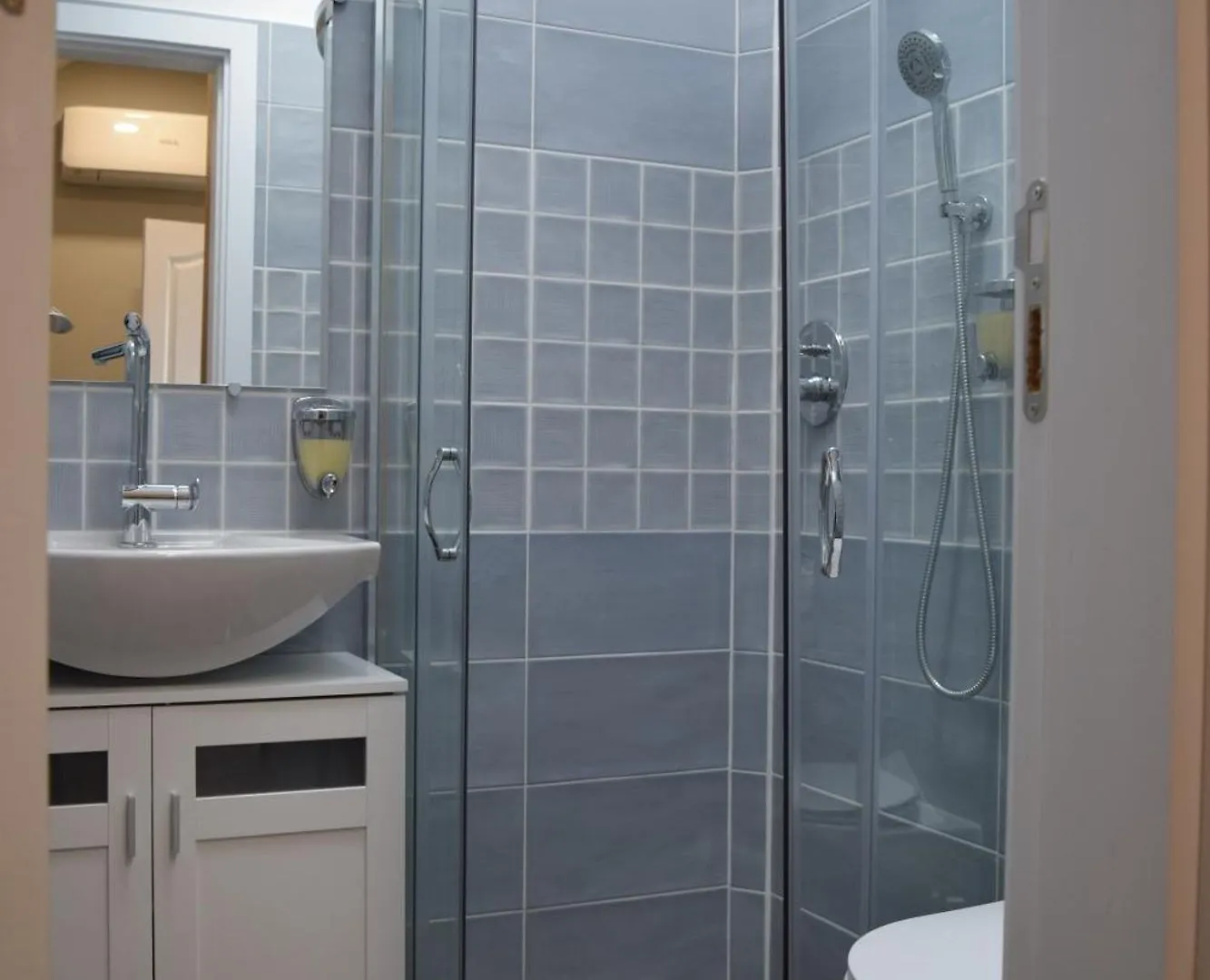 Lofty - 1 Bedroom Apartment In The Heart Of 소피아