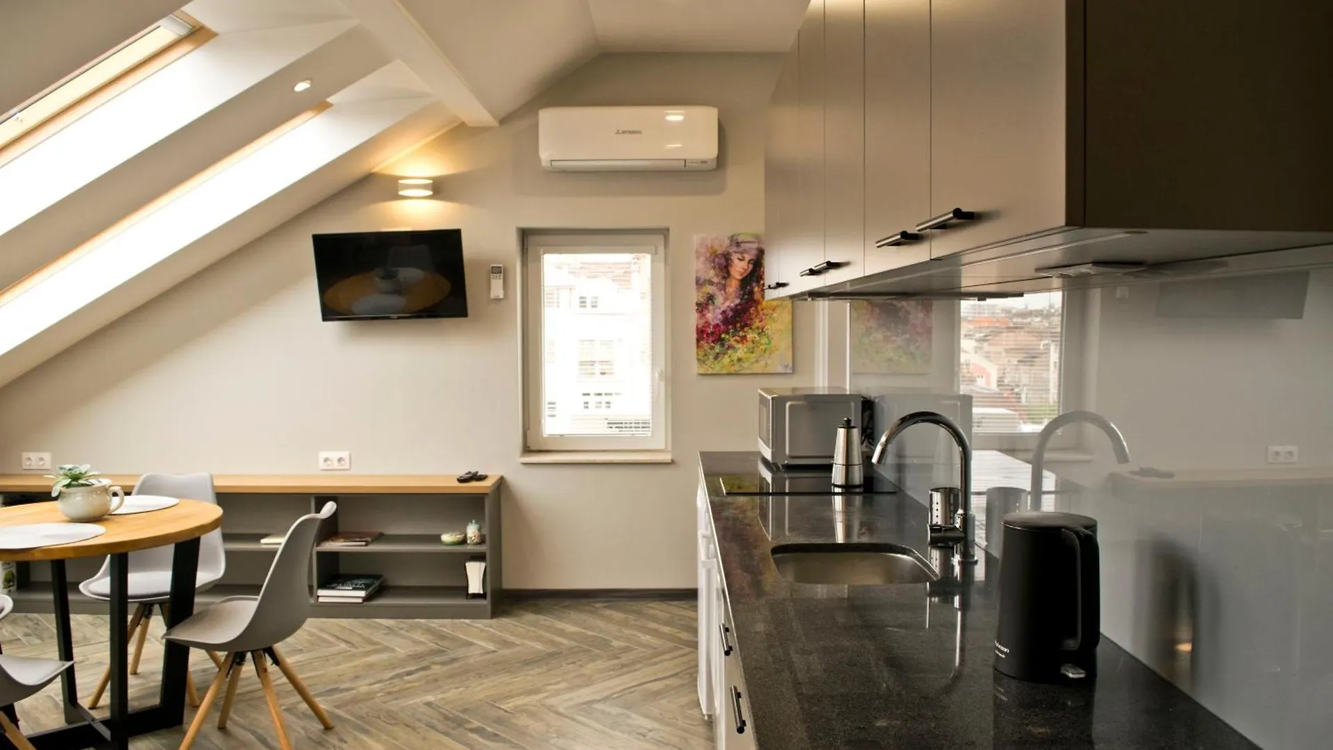 Lofty - 1 Bedroom Apartment In The Heart Of 소피아